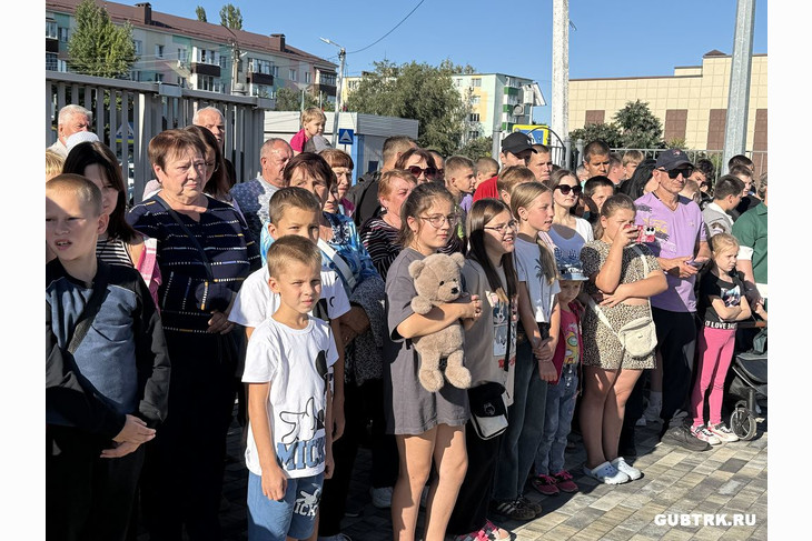В Губкине торжественно открыли современный спортивный комплекс «Лебединский»