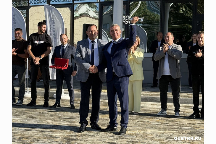 В Губкине торжественно открыли современный спортивный комплекс «Лебединский»