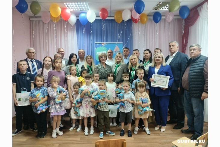 В Губкине прошла акция «Собери ребёнка в школу»