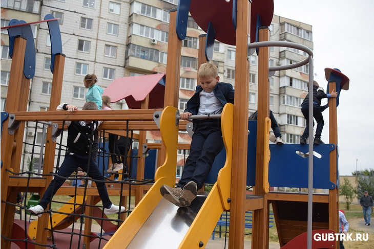 В Губкине открыли новую детскую площадку на улице Преображенской