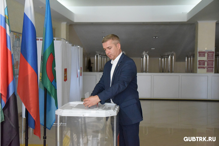 В Губкине проходит голосование за кандидатов в депутаты