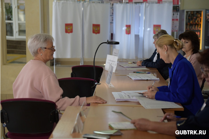 В Губкине проходит голосование за кандидатов в депутаты