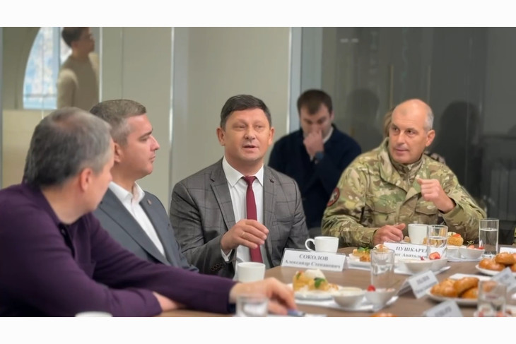 Вячеслав Гладков посетил обновлённое здание молодёжного центра «Россия»