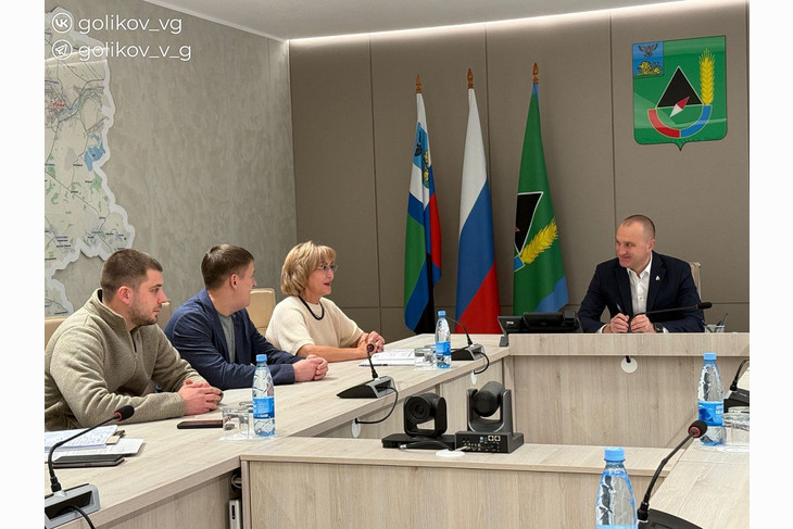 Финалисты кадрового конкурса «Сталь» осваивают управленческие навыки в губкинской администрации