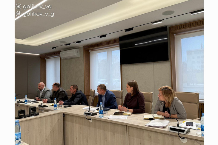 Финалисты кадрового конкурса «Сталь» осваивают управленческие навыки в губкинской администрации