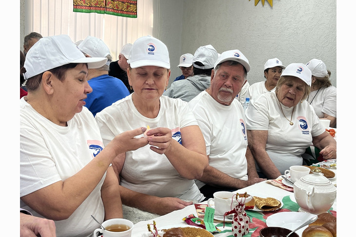 Святочная встреча объединила губкинцев в рамках партийного проекта «Единой России»