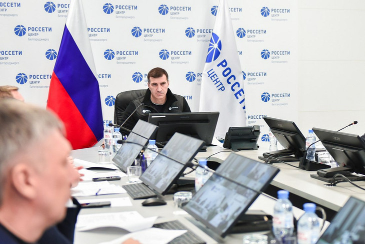 Борис Эбзеев проверил ход восстановительных работ на энергообъектах в Белгородской области