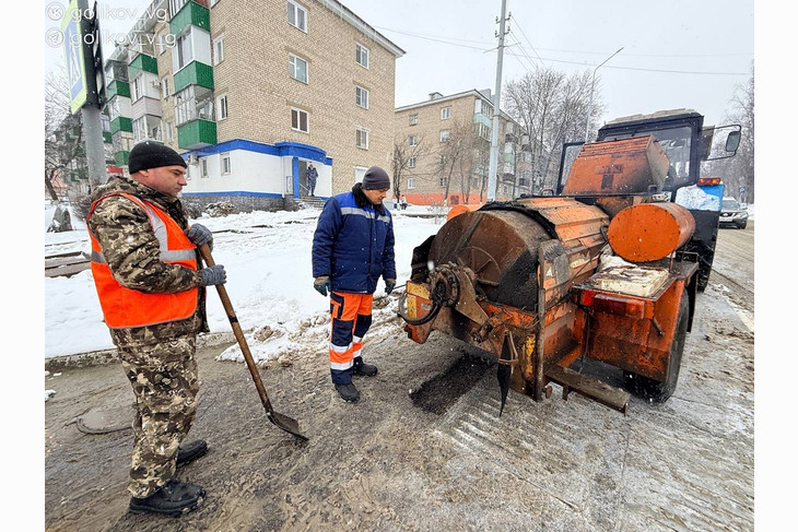 В Губкинском округе проводят ямочный ремонт