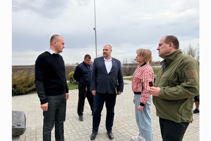 Василий Голиков проверил состояние дорог и санитарный порядок в Губкине