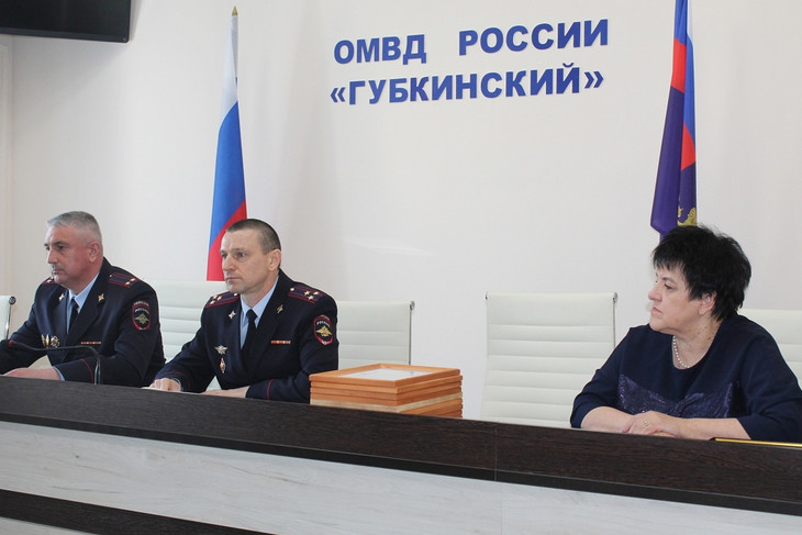 Губкинские полицейские отметили 35-летие Дня ветеранов органов внутренних дел