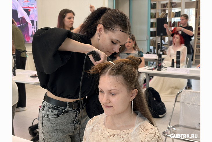 В Губкине прошёл межмуниципальный конкурс стилистов «Аномалия»
