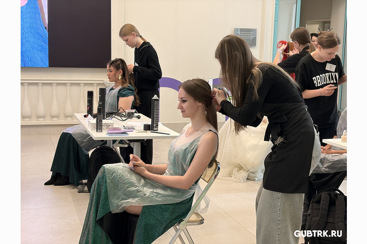 В Губкине прошёл межмуниципальный конкурс стилистов «Аномалия»