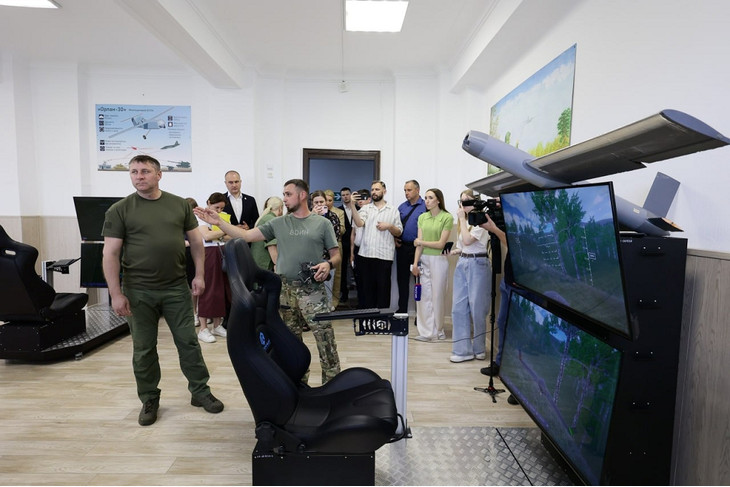 В Губкинский округ с рабочим визитом прибыл Александр Шуваев