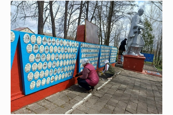 Единороссы Губкина помогли навести чистоту и порядок в селе Архангельском