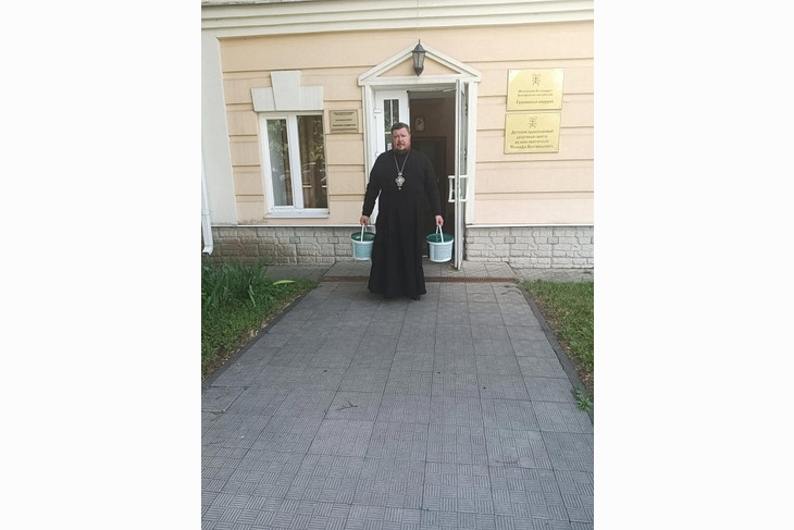 Губкинцы отправили очередную гуманитарную помощь для военнослужащих