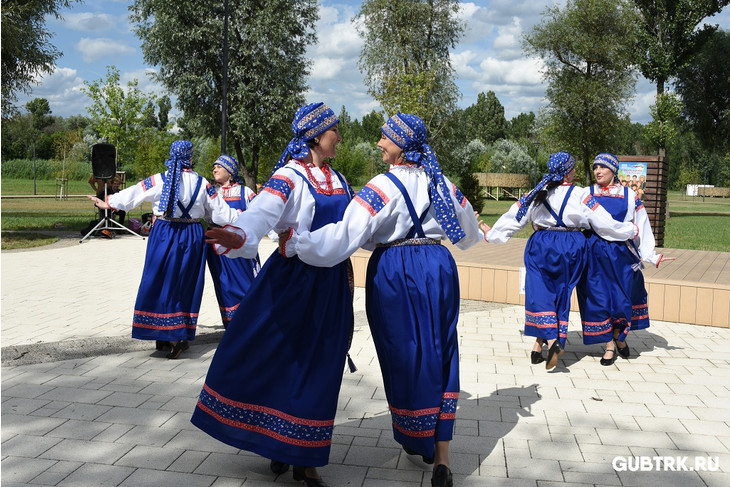 В Губкине состоялся фестиваль «Профсоюзный этнодрайв: под небом единым»