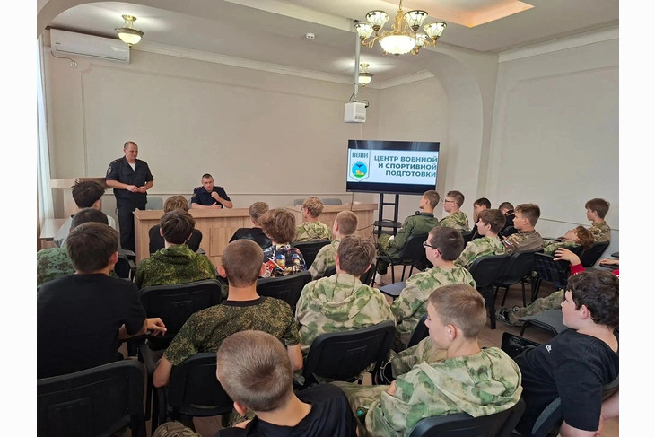 Губкинские полицейские провели правовую беседу с воспитанниками Центра «Воин»