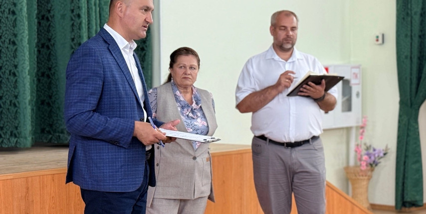 Василий Голиков встретился с жителями села Мелавого