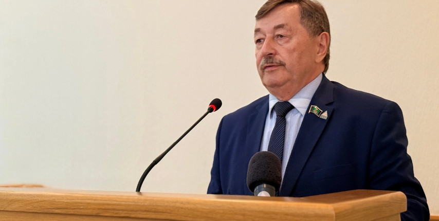 На 38-й сессии Совета депутатов Губкинского горокруга утвердили бюджет и награды ко Дню города