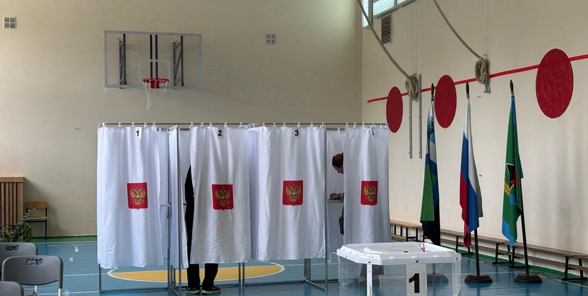В Губкине заключительный день голосования: участок в Лицее №5 делится статистикой