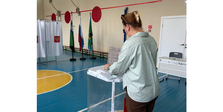 В Губкине заключительный день голосования: участок в Лицее №5 делится статистикой