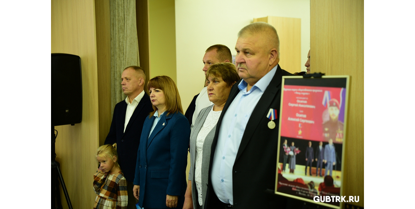 В Губкине открылась выставка «Отец солдата»