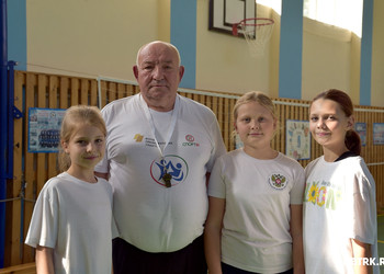Спорт и туризм в Губкине: Василий Борисенко — учитель физкультуры и отзывчивый наставник