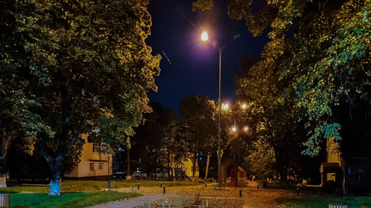 Специалисты «Белгородэнерго» обеспечили электроснабжение детских площадок и общественных пространств