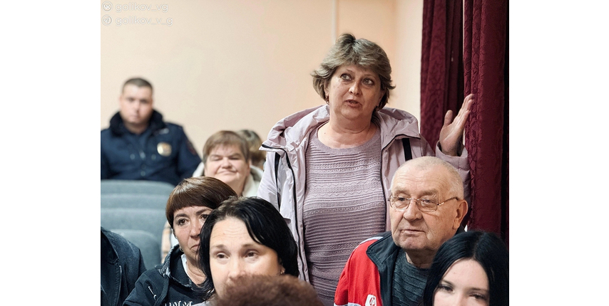 Василий Голиков провёл встречу с жителями Ивановки по вопросам развития территории