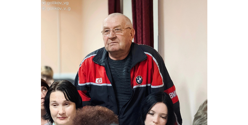 Василий Голиков провёл встречу с жителями Ивановки по вопросам развития территории