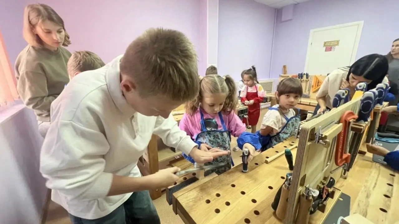 В губкинском детском саду №19 «Светлячок» открыта первая детская столярная мастерская в округе