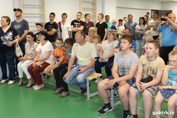 Дню Великой Победы было посвящено открытое первенство п. Троицкий по боксу, состоявшееся 8 мая