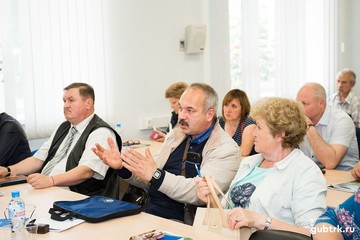 Представители Белгородэнерго провели семинар для представителей ЖЭУ Старого Оскола