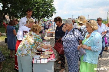 Люди разных национальностей собрались 7 июля в Коньшино на фестивале «Радуга дружбы»