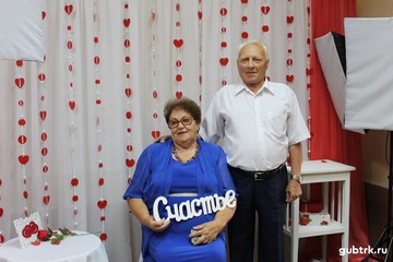 Накануне Дня семьи, любви и верности Губкинский территориальный совет женщин провел конкурс «Семья – это здорово!»