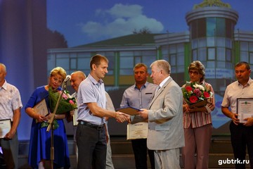 Поздравили металлургов