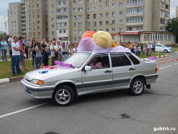 С каждым годом все масштабнее и разнообразнее становится празднование дня микрорайона Журавлики