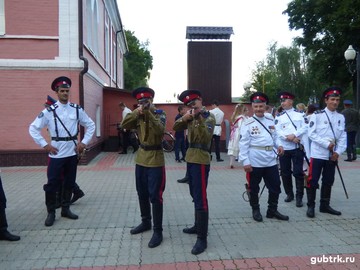 В селе Богословка в течение трех дней – с 20 по 22 июля проходил второй открытый молодежный фестиваль «Казачий сполох»