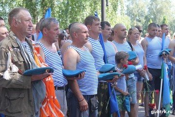 Губкинские десантники отметили День ВДВ
