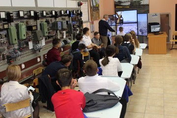 Ученики губкинской 1 школы побывали на профориентационных экскурсиях и мастер-классах