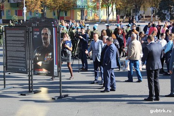 Современных героев Белгородчины  представили в фотопроекте «Герои среди нас»