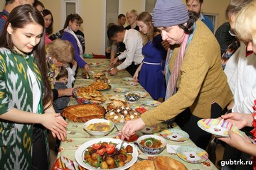 Национальная кухня сплотила губкинскую молодежь