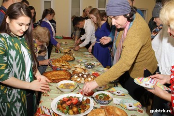 Национальная кухня сплотила губкинскую молодежь