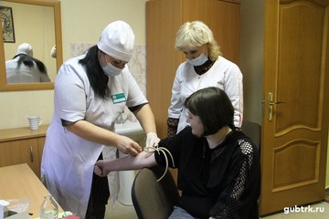 Губкинские старшеклассники и студенты горно-политехнического колледжа встретились 11 декабря со специалистами ЦРБ. Разговор шел о СПИДе