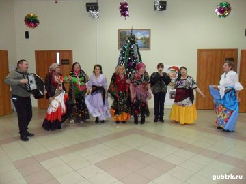 Новогодняя ёлочка в казацкой степи собрала друзей