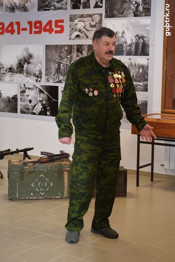 Прошла встреча воспитанников молодёжного поискового отряда «Дружина», детского поискового отряда «Журавлики» с воинами-интернационалистами в центре патриотического воспитания «За Родину!»