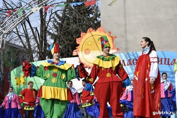 Масленица, дай блинком полакомиться!
