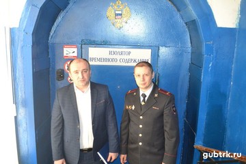 В Губкине представитель Общественного совета при ОМВД посетил изолятор временного содержания