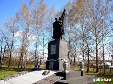 Белгородские энергетики обеспечили освещение братской могилы в селе Никольское Шебекинского района