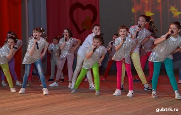 В ЦКР «Строитель» прошел отчетный концерт вокального коллектива «Фиеста»